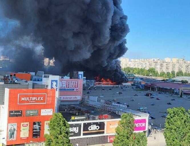 Strike at Epicenter in Kharkiv: the prosecutors office publishes the moment of arrival