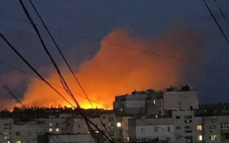 В окупованому Луганську пролунали вибухи: горить об’єкт російських загарбників