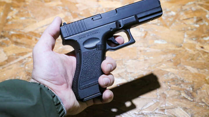 В Сербии начали судить родственников стрелка, убившего 9 человек