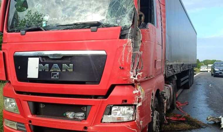 На трассе Львов – Тернополь в ДТП погибли два человека