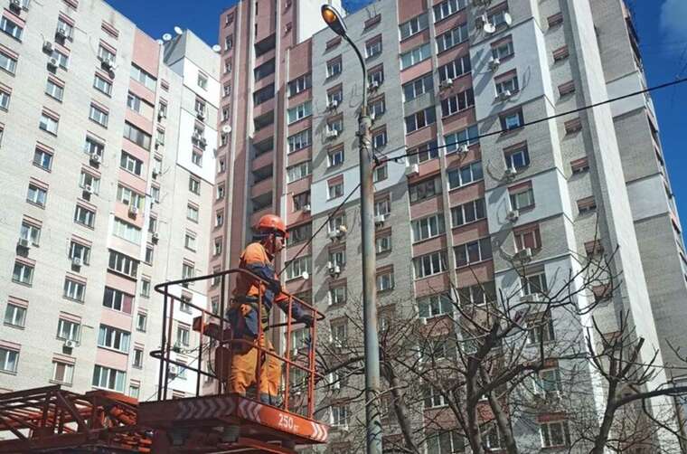 Light in the darkness: "Kyivmisksvitlo" spends millions on lighting during blackouts