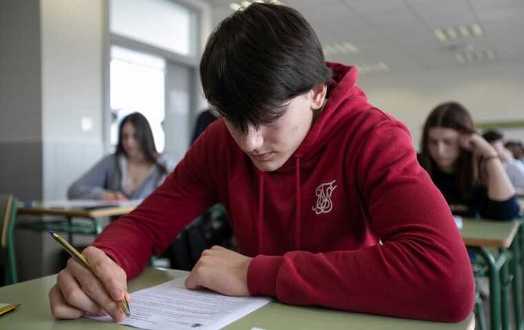 Минобразования: Абитуриентам, поступающим в аспирантуру, не засчитают сертификат по иностранному языку