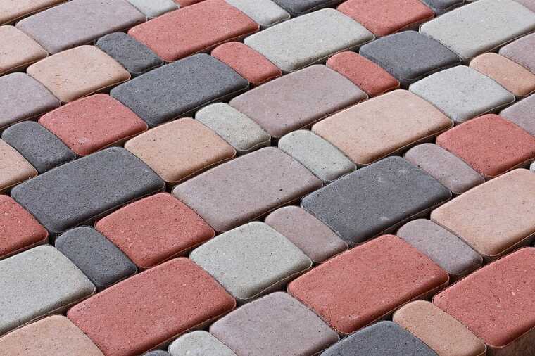 На Львівщині хочуть витратити 1,5 мільйона гривень на бруківку біля сільради