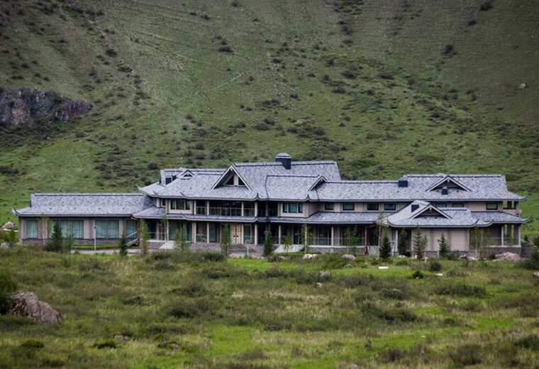 У Росії на Алтаї згоріла дача Путіна