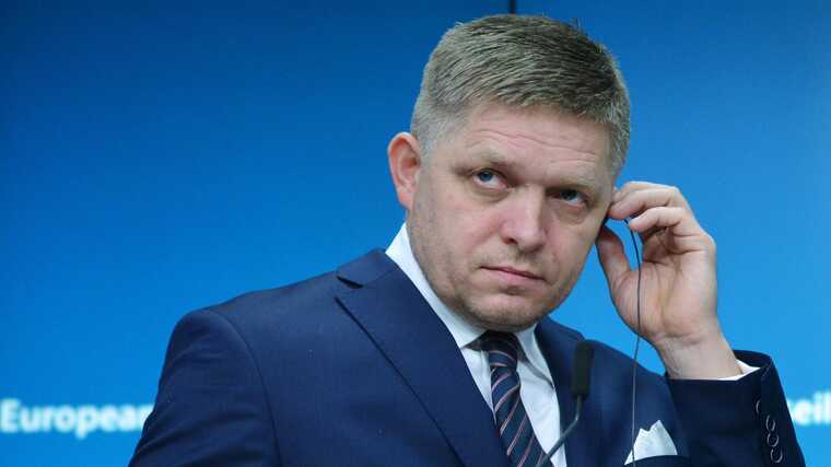 Словацького прем’єра Фіцо перевезли до Братислави: він лікуватиметься вдома