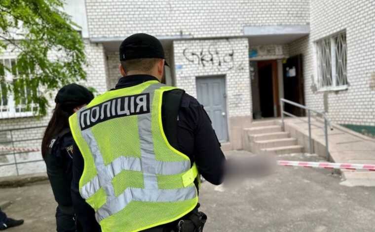 З’явилися подробиці вчорашнього нападу в Одесі чоловіка на свою дружину та дочку