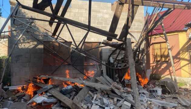 Россияне утром обстреляли Никопольский район: пострадали четыре человека