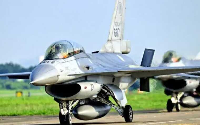          F-16,  