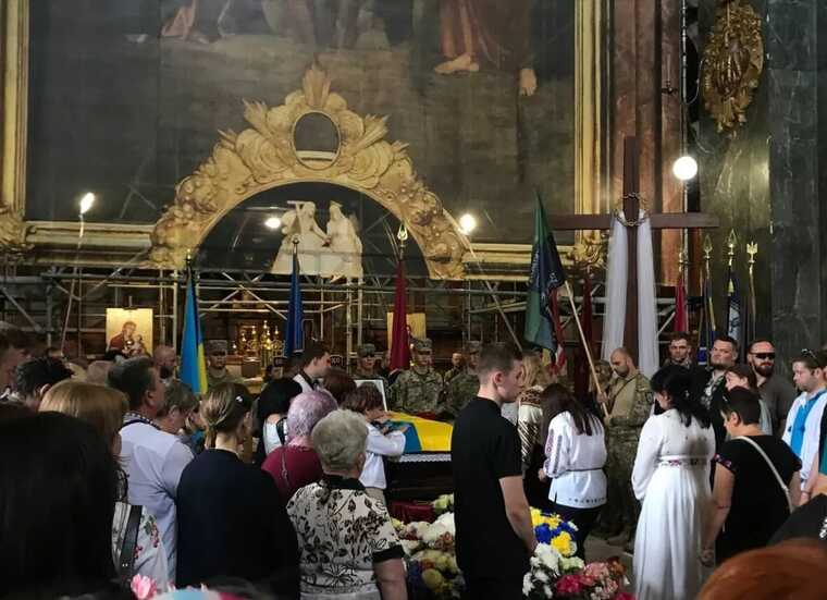 Во Львове попрощались с боевым медиком Ириной Цыбух