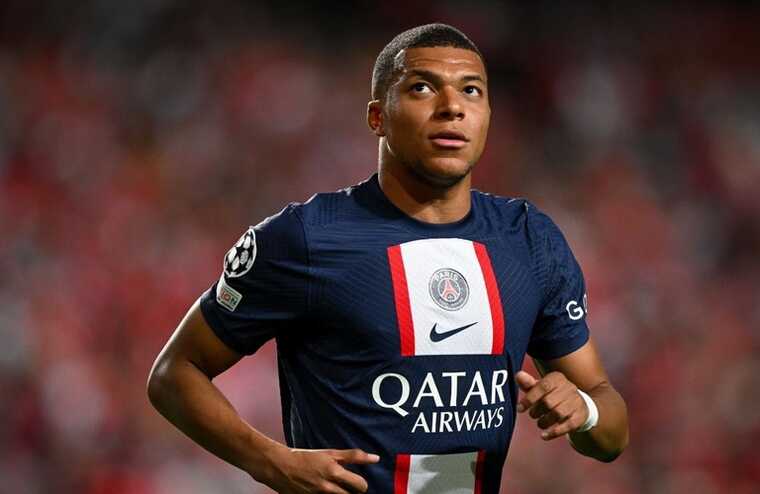 Килиан Мбаппе стал игроком ФК "Реал Мадрид"