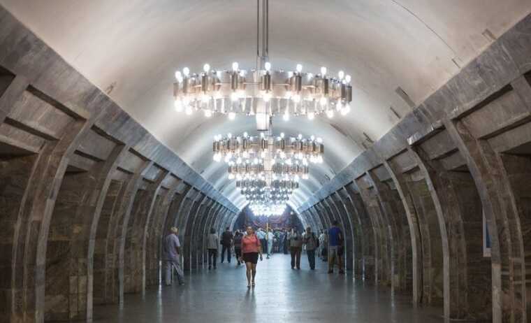 У Києві підтопило перехід на станції метро "Олімпійська"