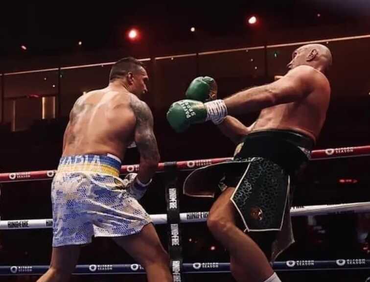 Стало відомо, скільки коштів зібрав бій Усик – Ф’юрі