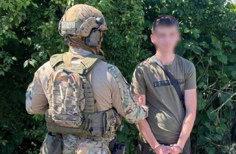 На Закарпатті у Мукачеві за торгівлю наркотиками затримали 19-річного хлопця