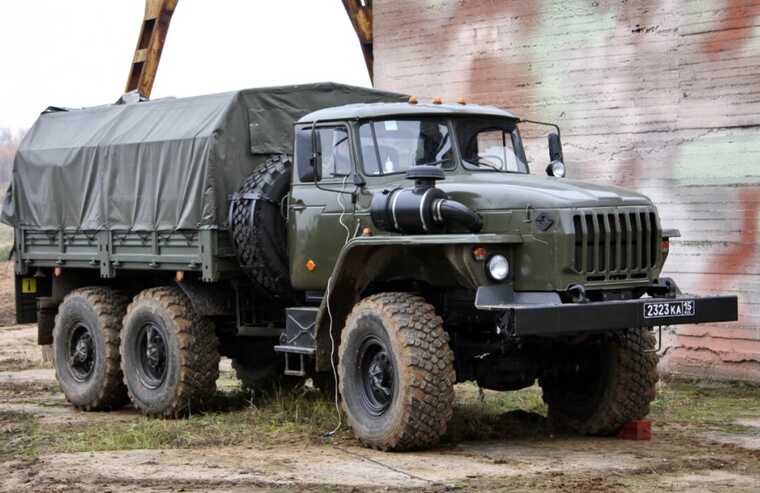 В окупованому Луганську росіяни на «Уралі» збили двох підлітків