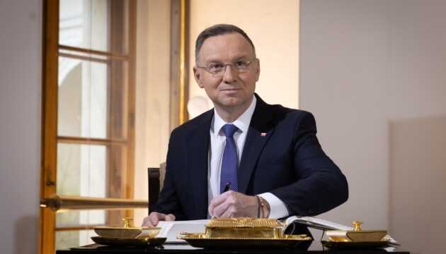 Дуда підписав закон про продовження допомоги біженцям з України у Польщі