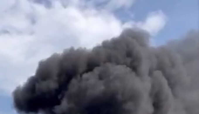 У РФ під Бєлгородом горить цукровий завод