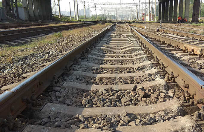 У Вознесенську двоє чоловіків підпалили релейну шафу на залізниці