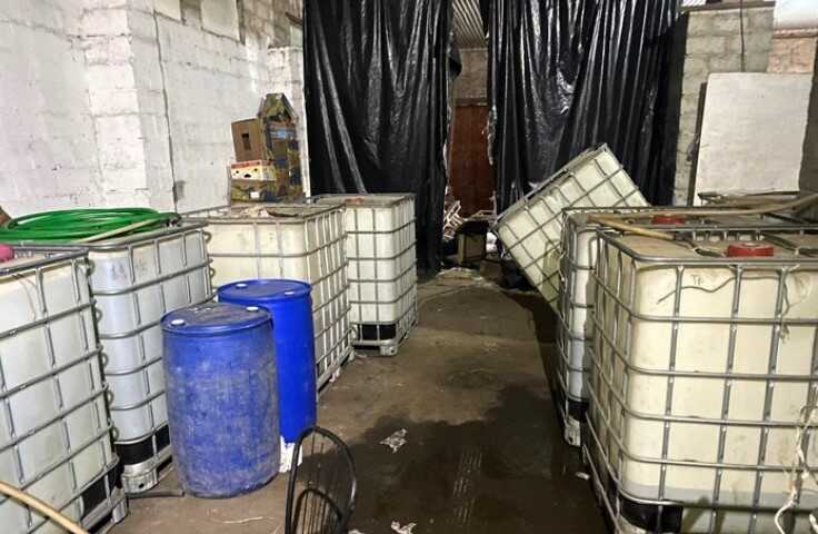 На Полтавщині припинено діяльність підпільного цеху з виготовлення алкоголю