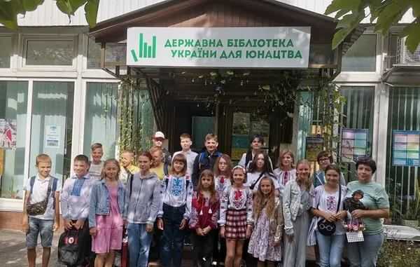 Як вбивають Державну бібліотеку України для юнацтва