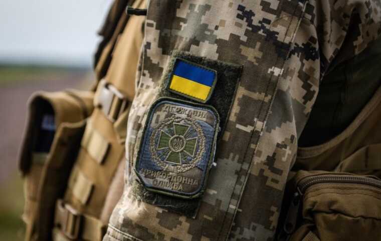 Прикордонники на Вовчанському напрямку знищили дві землерийні машини окупантів