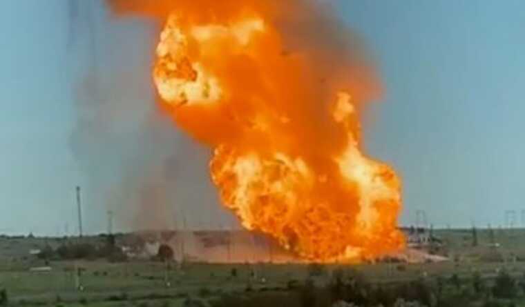В Саратовской области РФ произошел взрыв на газохранилище: начался пожар