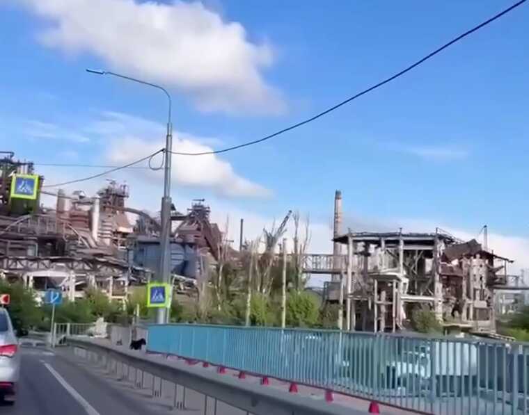 У мережі публікують кадри знищеного комбінату "Азовсталь" у Маріуполі