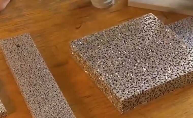 17-річна науковиця разом із викладачами винайшли надлегкий металополімерний матеріал, який може захищати бійців