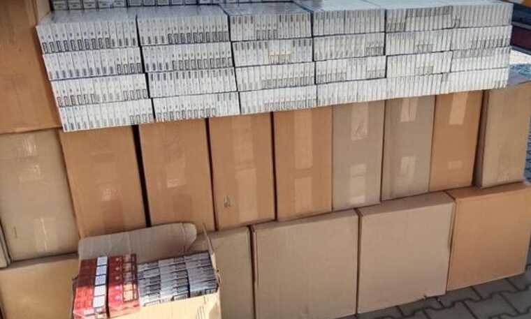 На Буковині громадянину Румунії суд присудив 85 тисяч гривень штрафу за контрабанду сигарет