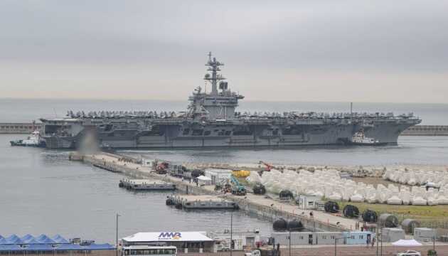 До Південної Кореї прибув американський атомний авіаносець «Теодор Рузвельт»