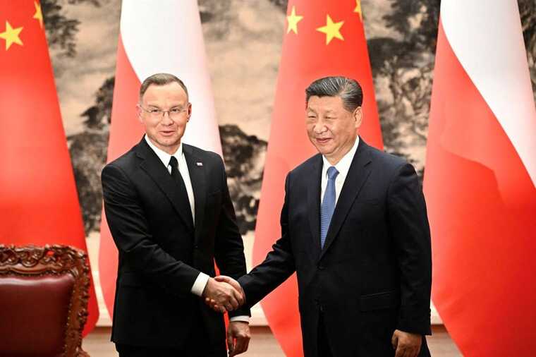 Президент Польши обсудил в Пекине мирное завершение войны и восстановление границ Украины