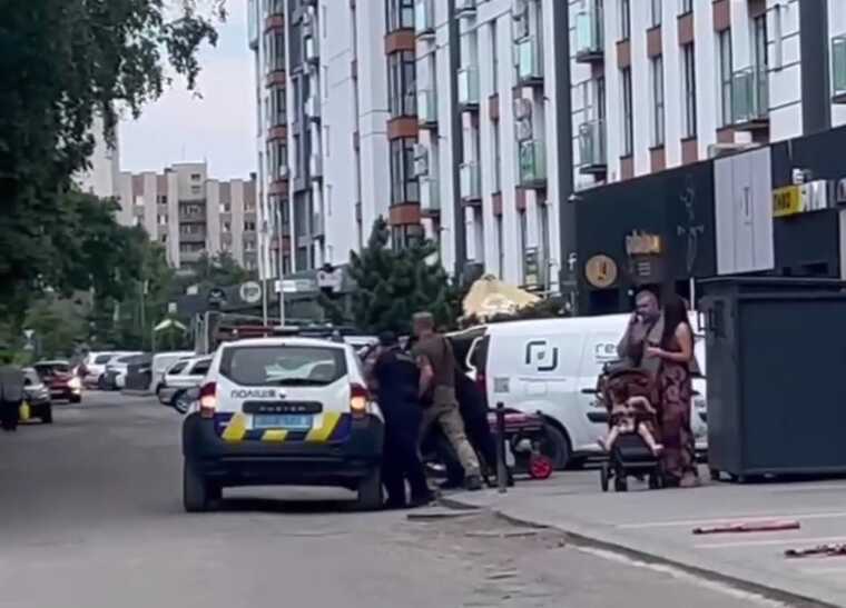 У мережі публікують відео насильницької мобілізації в Івано-Франківську