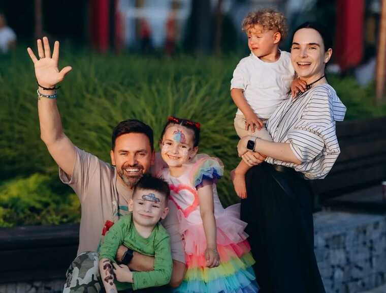 Інна і Тімур Мірошниченки вдочерили ще одну дитину: довели українців до сліз