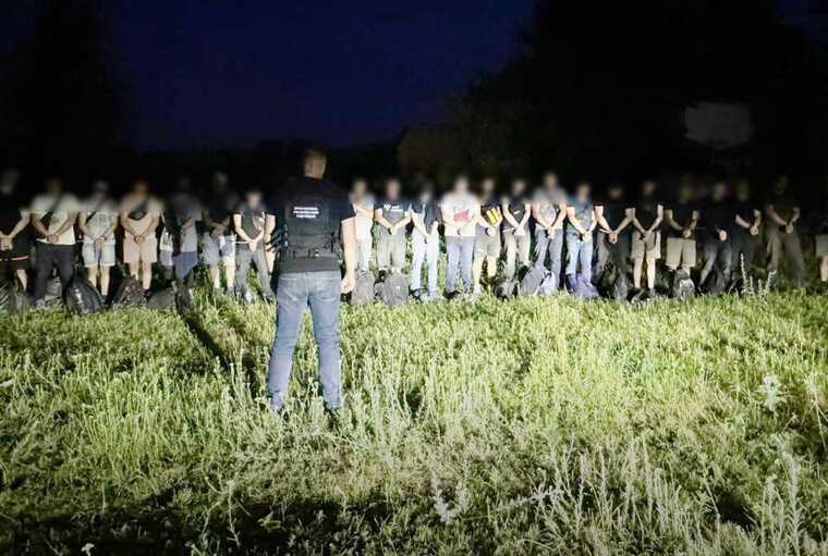 24 ухилянти на загальну суму 300 тисяч євро хотіли бігти до Молдови, — ДПСУ