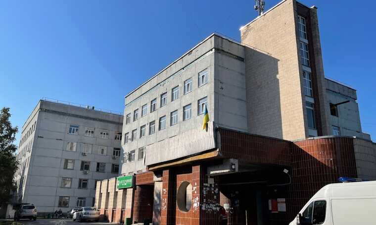 В Киеве территорию Центра нефрологии заасфальтируют с двойной переплатой