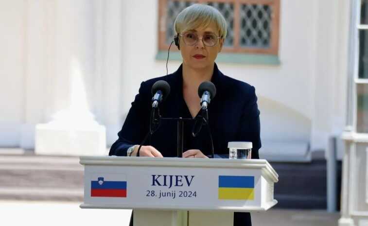 Президентка Словенії прибула до Києва і вшанувала пам’ять полеглих захисників