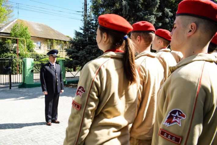 У червні окупанти на ТОТ набрали до «Юнармії» РФ сотню підлітків, – ЦНС