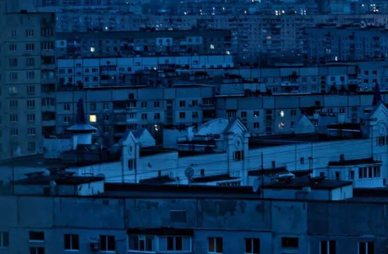 Украинцы уже сидят без света по 12 часов в сутки