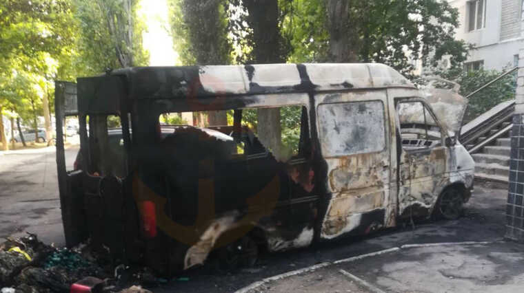 В Одесі знову спалили автомобіль військовослужбовця