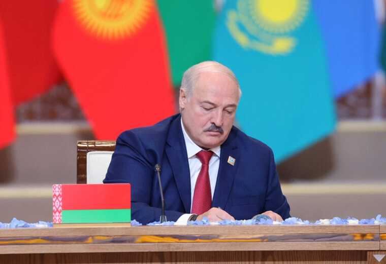 На саміті ШОС в Астані Лукашенку стало зле, – ЗМІ