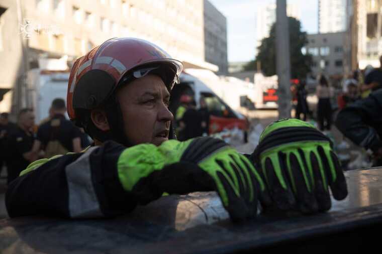 Аварийно-спасательные работы на территории «Охматдета» в Киеве завершены, – МВД