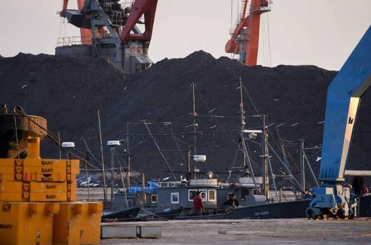 РФ почала торгувати вугіллям через Північну Корею