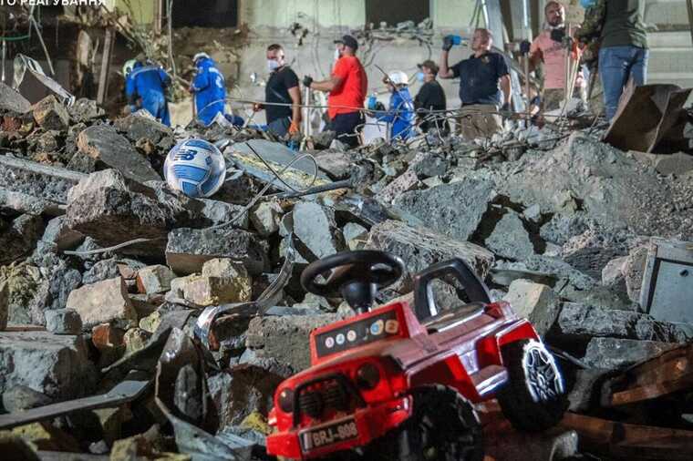 У Києві завершили розбір завалів