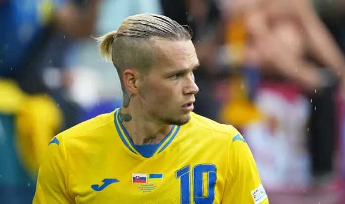 "Безнадійного Мудрика" закликали вигнати з "Челсі", назвавши його "провалом"