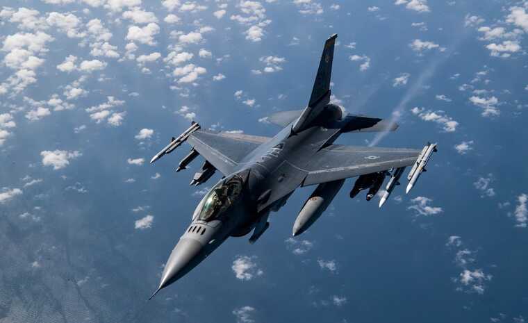 F-16,   ,    