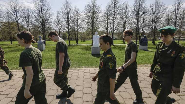 На окупованій Донеччині чергова пропагандистська акція