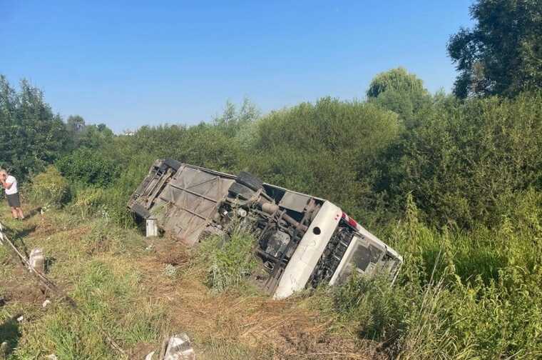 У Тернопільській області перекинувся автобус з прочанами