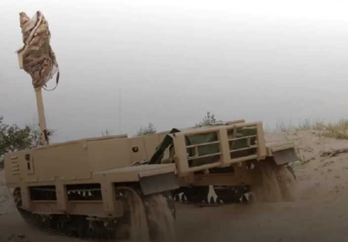 ЗСУ на фронті застосовують роботів "Терміт", які долають по 40 кілометрів за ніч