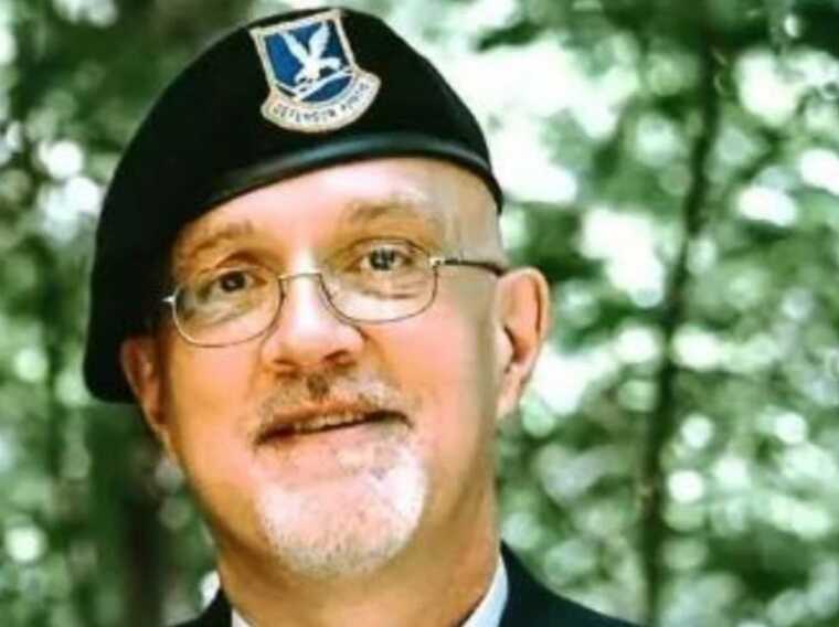 У київському готелі «Хілтон» помер військовий радник Річард «Річ» Гаррі Кірлін