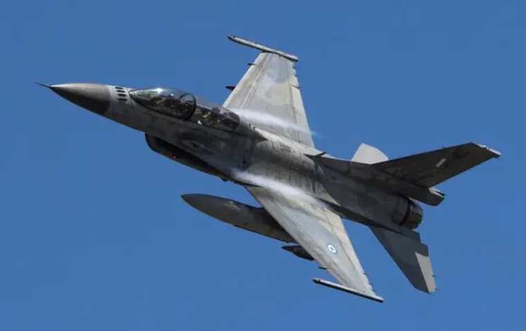 Союзники пообещали Украине больше F-16, чем смогли подготовить пилотов, – нардеп