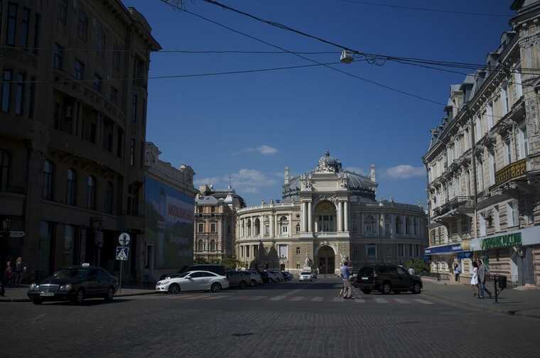 У мережі показали "пекельний" дим із генератора в Одесі